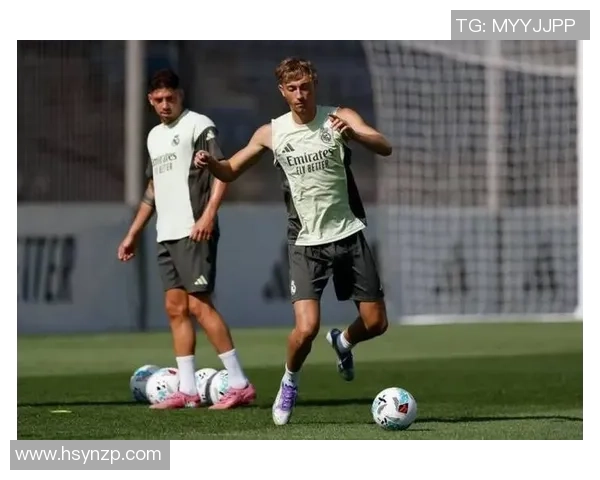 皇马足球明星的健美身材与训练秘诀揭秘 皇马足球明星的健美身材与训练秘诀揭秘