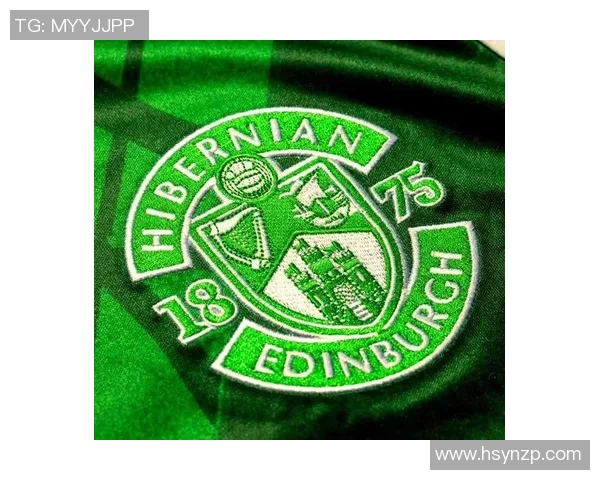 足球明星俱乐部队服的魅力与风格解析揭示球场上的时尚与个性